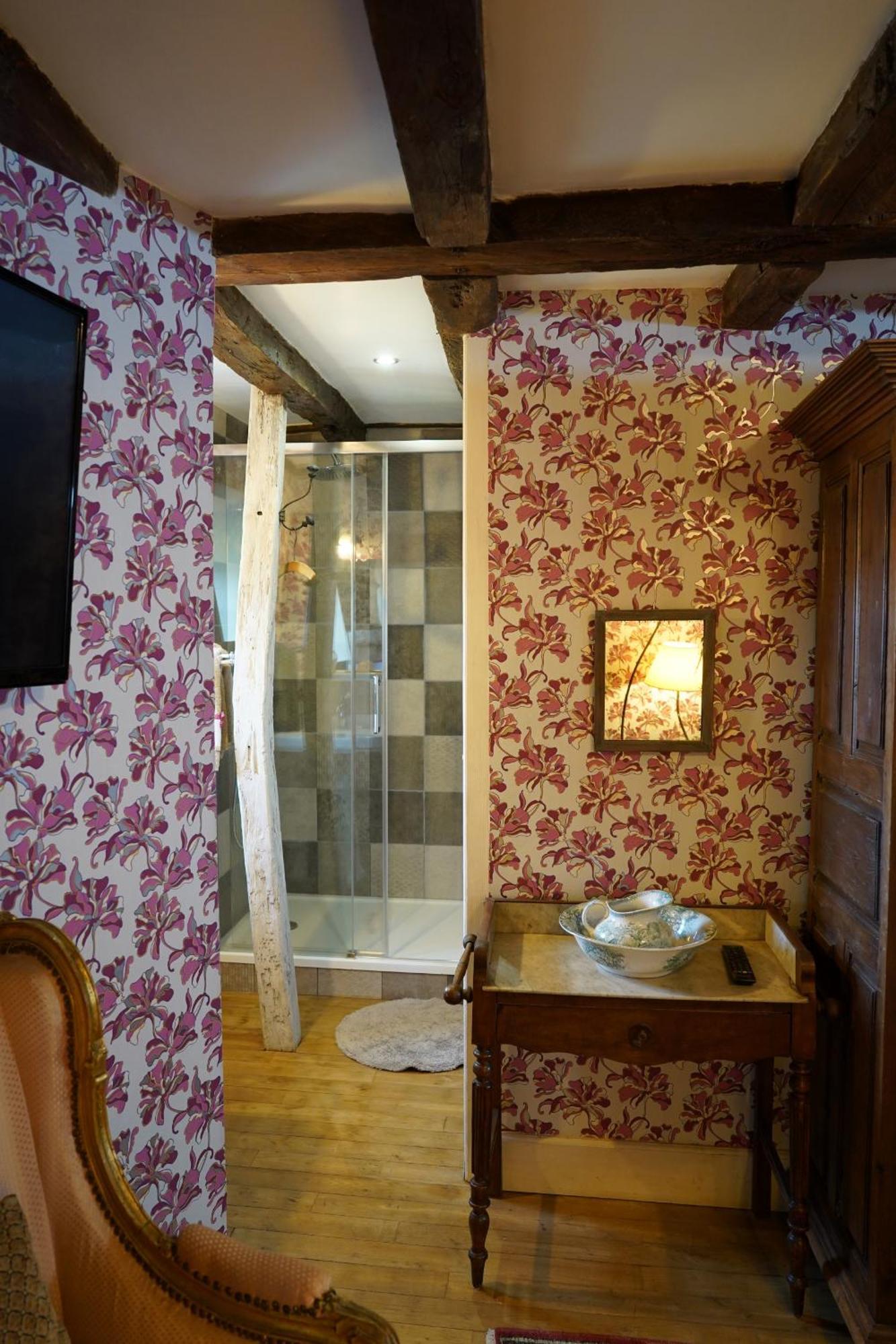 Chateau De Vassinhac Chambres D'Hotes Collonges La Rouge Rom bilde