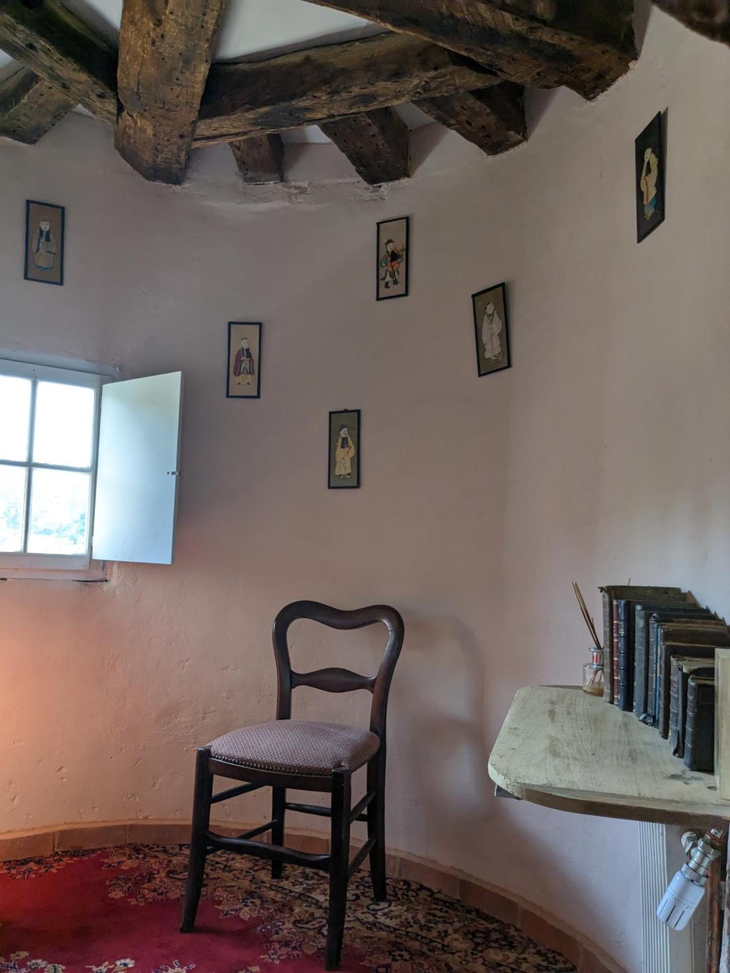 Chateau De Vassinhac Chambres D'Hotes Collonges La Rouge Rom bilde